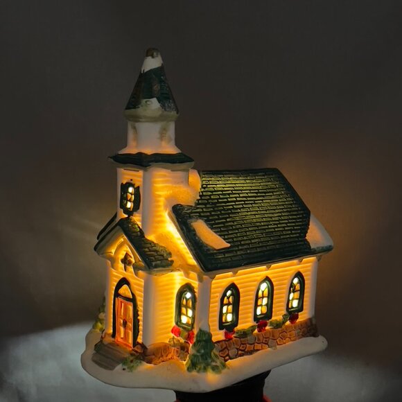 Cobblestone Corners Community Church Ceramic Christmas Village Holiday Decor Y2K - Picture 8 of 15